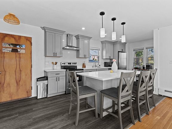 4th image of 4 Crestwood Rd