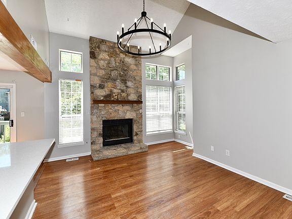 2nd image of 4657 Chatterton Cir