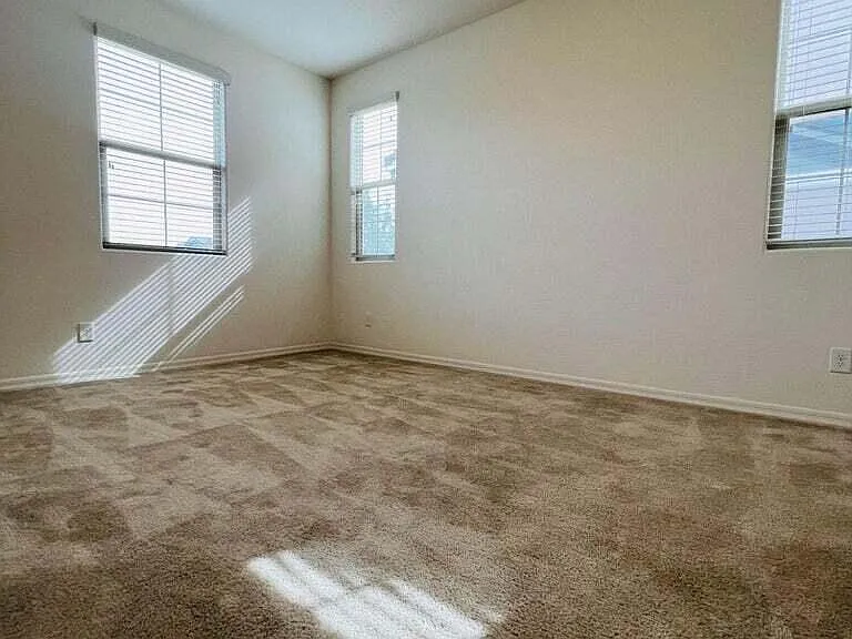 3836 E Stiles Ln — Photo 9