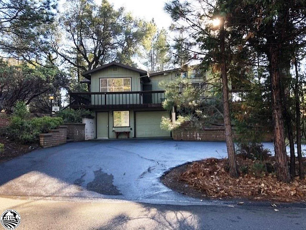 20725 Point View Dr #210 photo 1