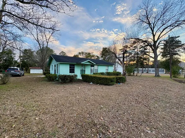 605 W Price St, Sylvester, GA 31791