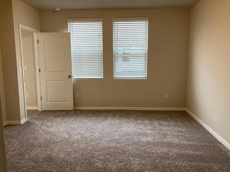 3182 Fresno Pl — Photo 7