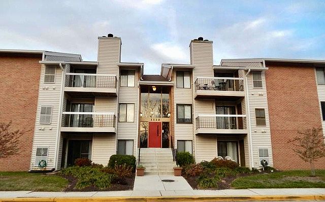 1st image of 1110 Castle Harbour Way Unit 2D