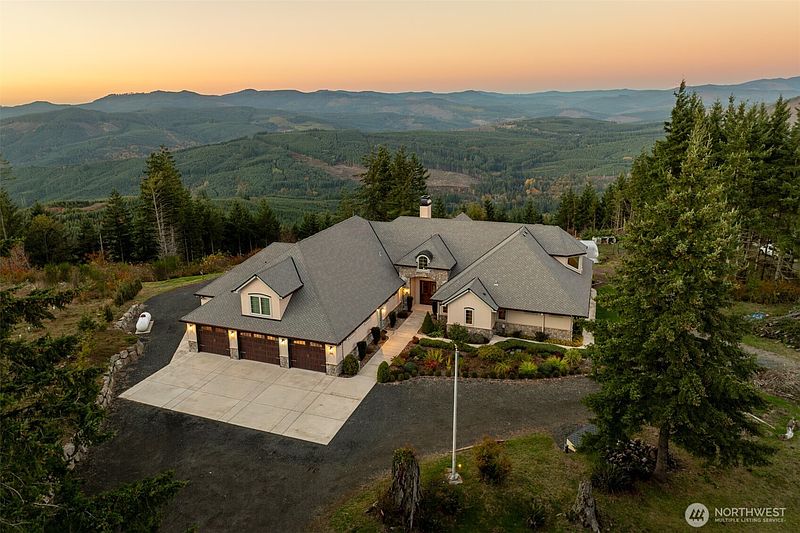 2nd image of 421 Woodland Heights Road