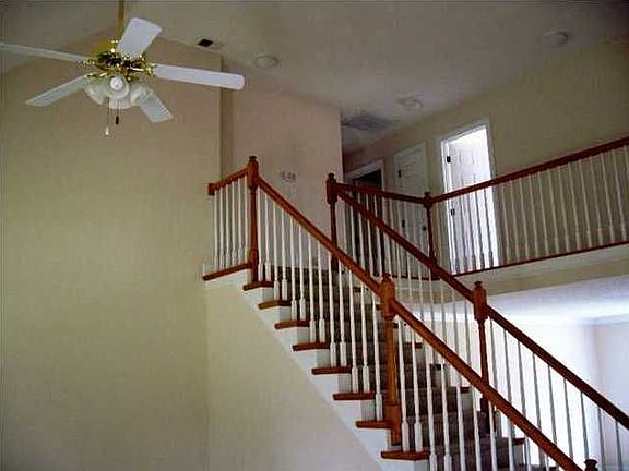 2nd image of 5455 Clairmont Ln