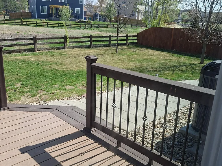 458 Bonanza Dr — Photo 3