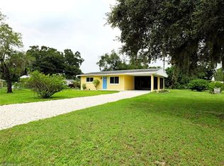 21631 Center St, Alva, FL 33920