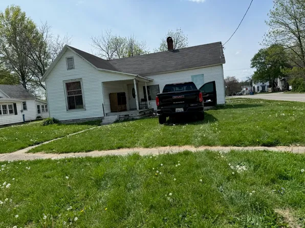 801 S Franklin St, Robinson, IL 62454