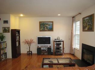 9 Hancock Ct, Basking Ridge, NJ 07920