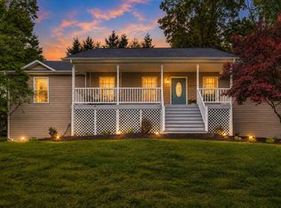 677 Deerfield Rd, Troutville, VA 24175