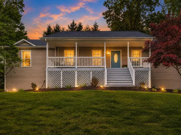 677 Deerfield Rd, Troutville, VA 24175