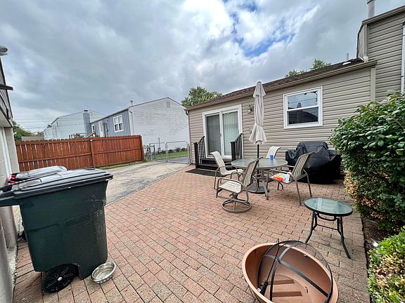 4th image of 3679 Christopher Pl