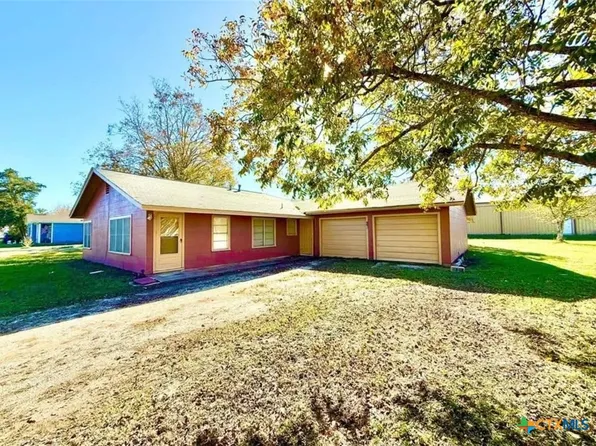 46 Garcitas St, Vanderbilt, TX 77991