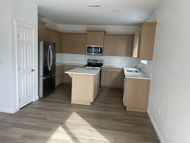 240 San Badger Dr — Photo 4