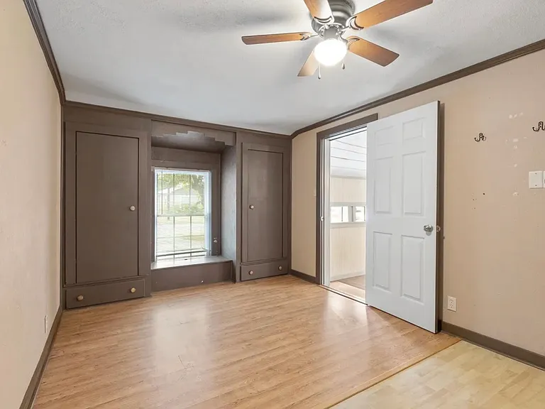 1221 N Neblett St — Photo 3