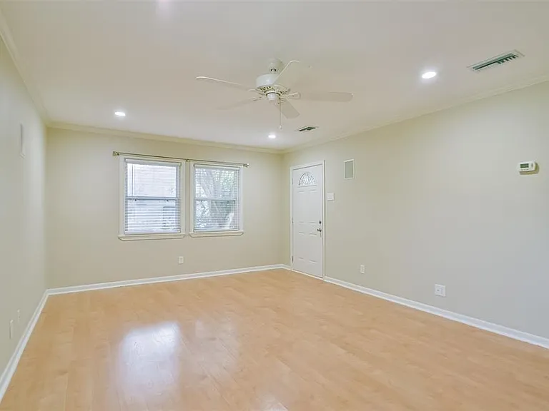 108 Dolphin Ave — Photo 15