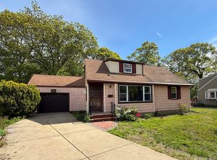 539 Mitchell Street, Uniondale, NY 11553