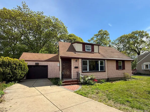 539 Mitchell Street, Uniondale, NY 11553
