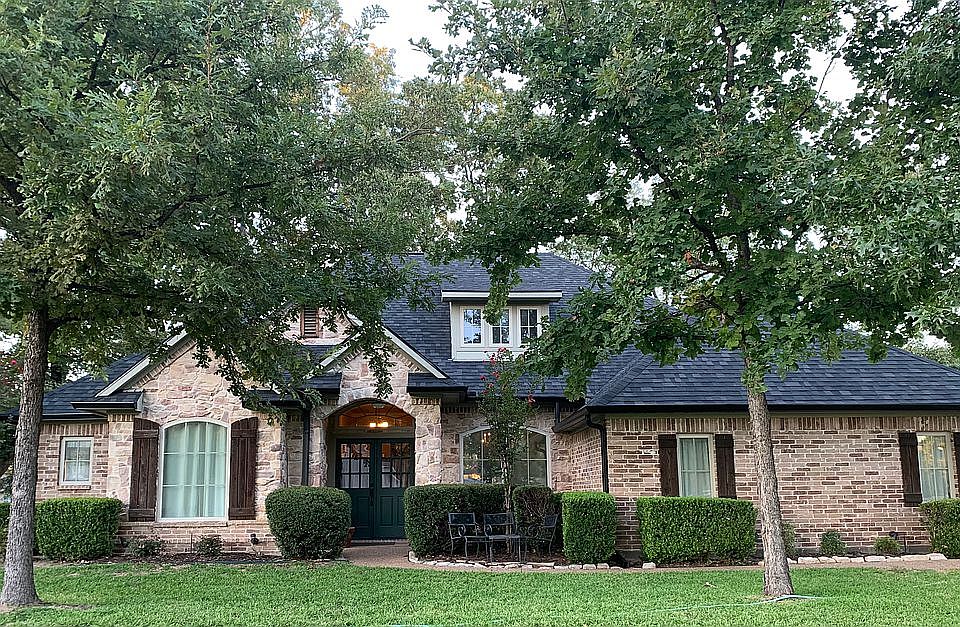1st image of 255 Saint Andrews Dr