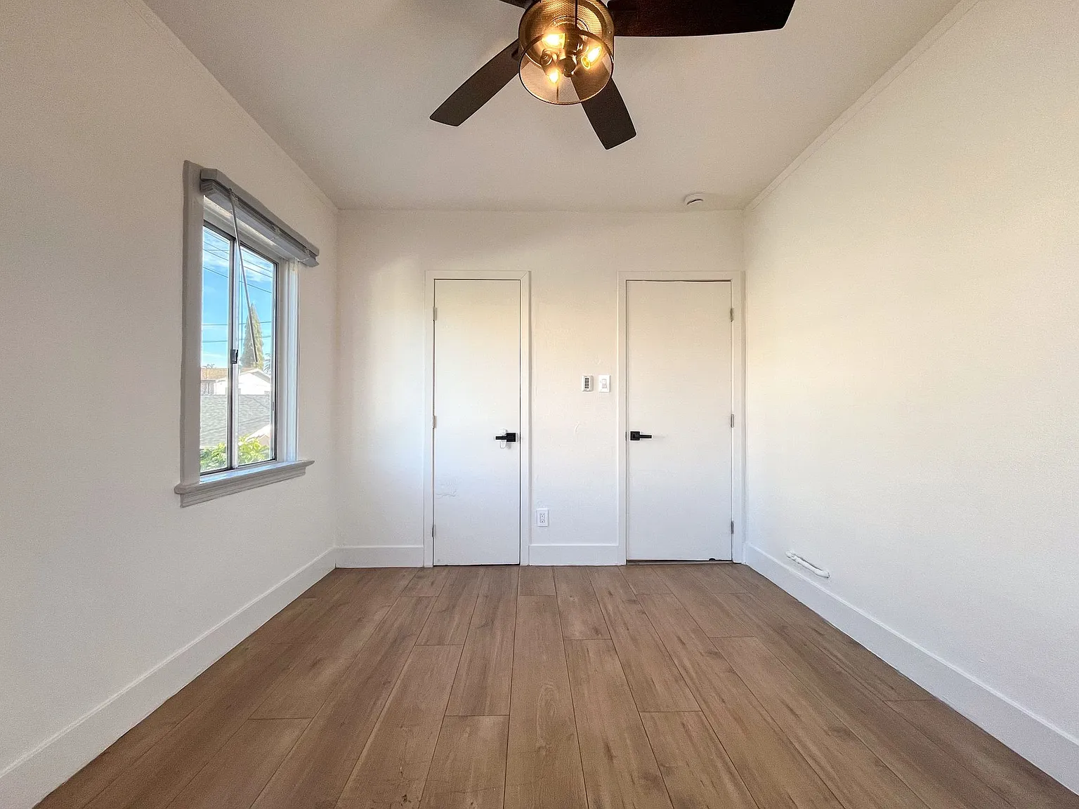 2364 Lime Ave — Photo 3