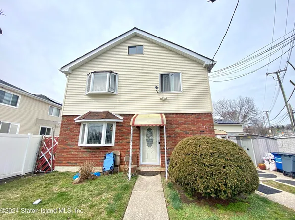 117 Father Capodanno Blvd, Staten Island, NY 10305