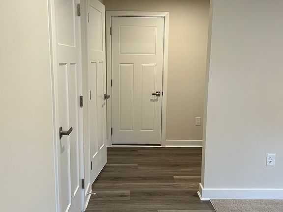 4th image of 321 E Green St