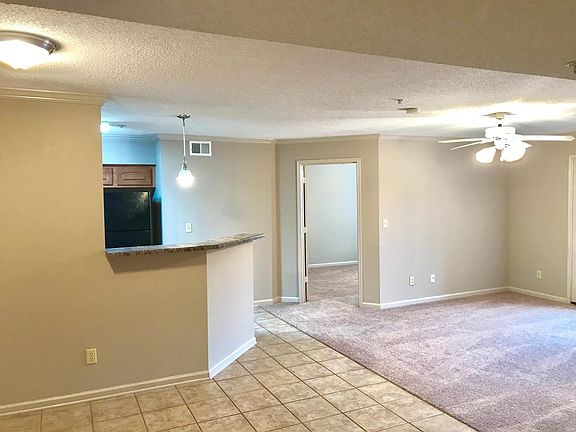 3rd image of 2301 Veterans Memorial Pkwy #218