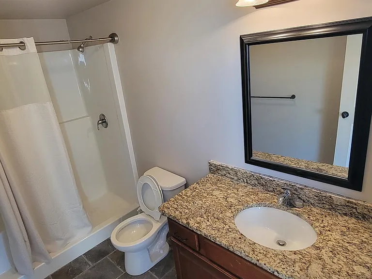 370 Cherry St — Photo 18