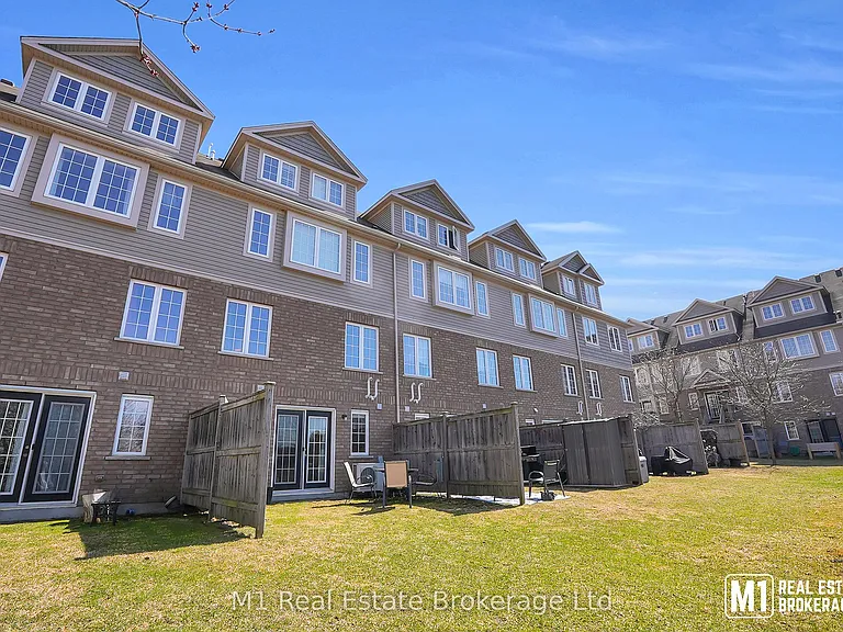 15 Carere Cres #46B — Photo 31