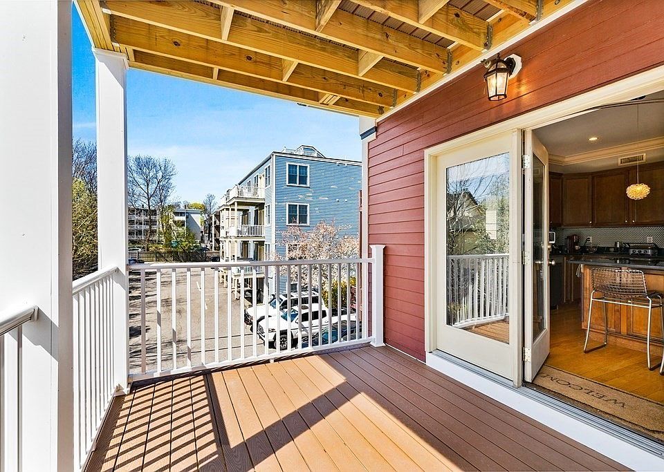 95 Dix St Dorchester MA Zillow