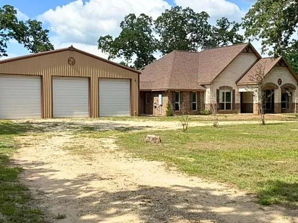 325 Planter Pointe Dr, Normangee, TX 77871