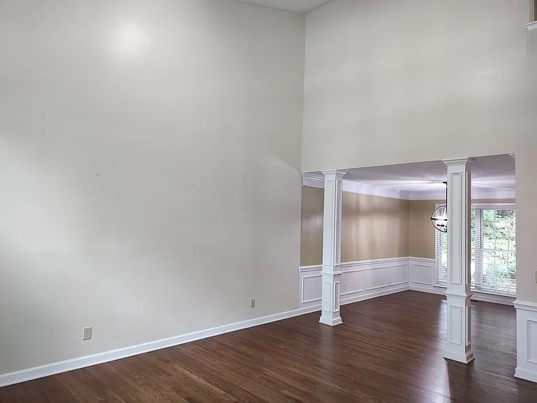 7235 Kinsmore Ln — Photo 14