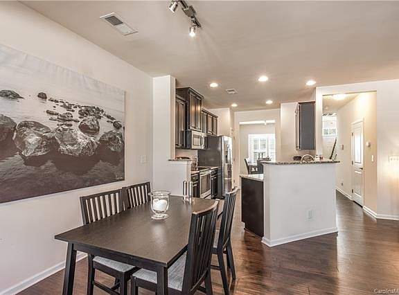 2nd image of 9520 Birkwood Ct