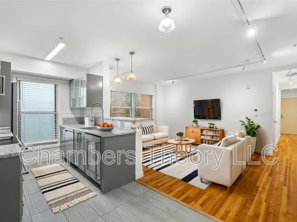 220 2nd St SE, Washington, DC