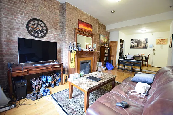 Rented by Guidance Realty Corp. | media 4