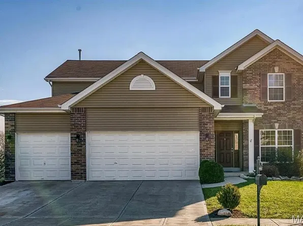 7940 Pinetop Dr, Saint Louis, MO 63129