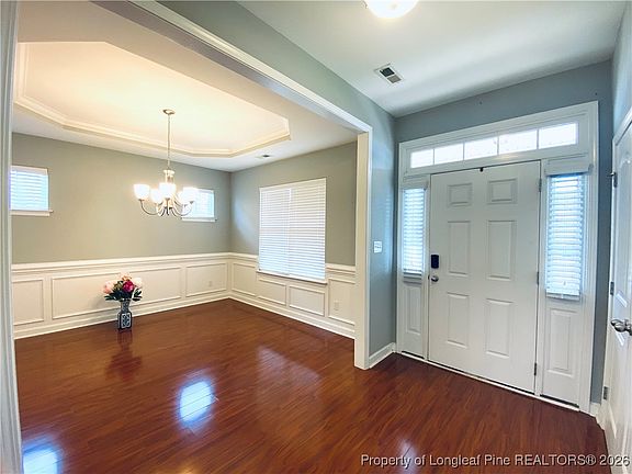 5th image of 939 Ronald Reagan Dr