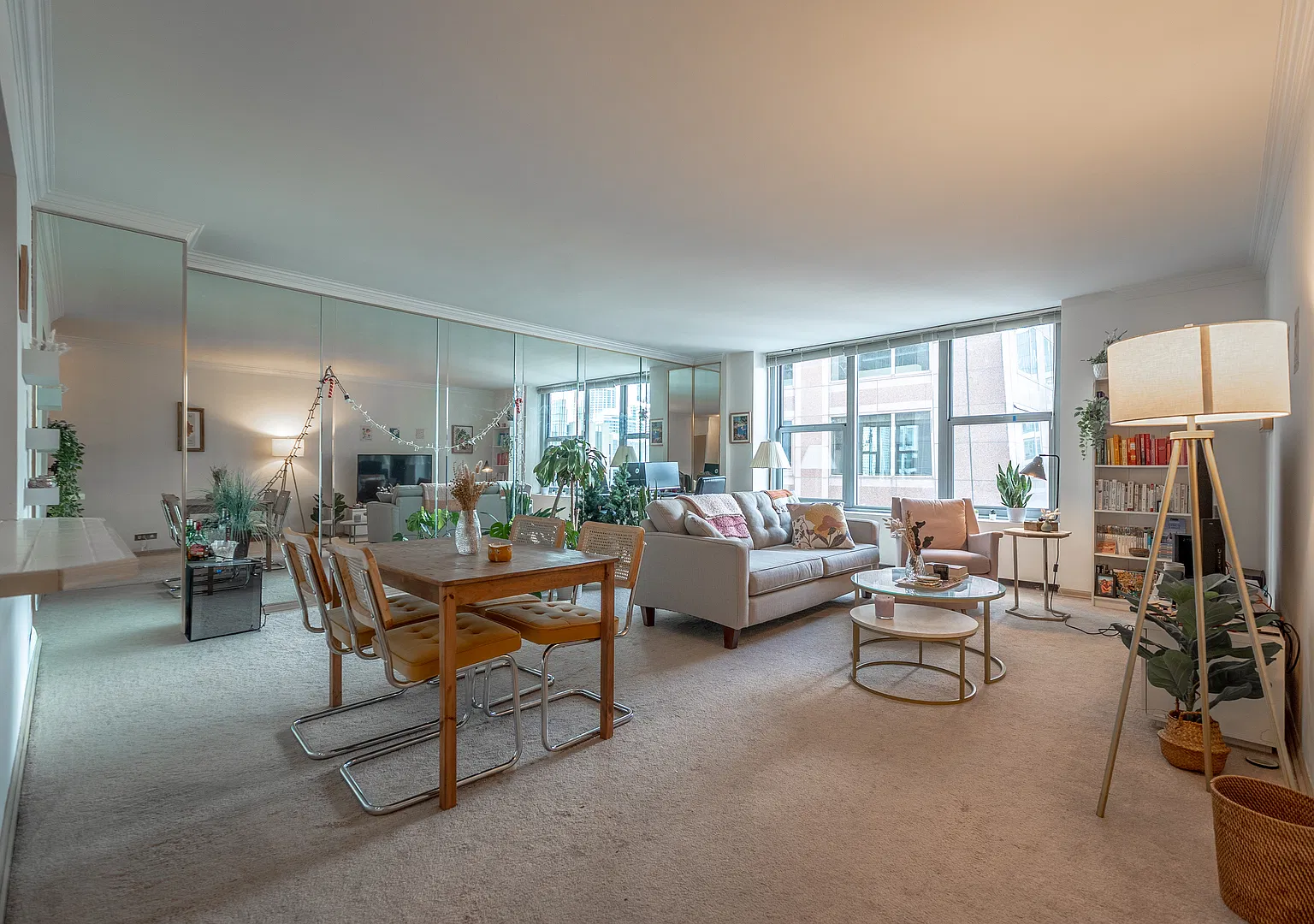 1 bed, 960 sqft, $2,300 — Photo 3