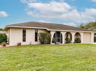 211 Ground Dove Cir, Lehigh Acres, FL 33936