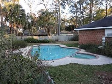 3rd image of 501 Water Oak Ln