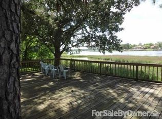 2884 E Point Dr, Chesapeake, VA 23321