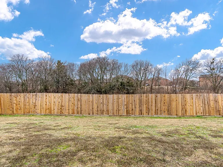 1431 Park Trails Blvd — Photo 6