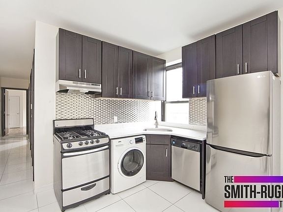 3rd image of 71 W 107th St APT 4C