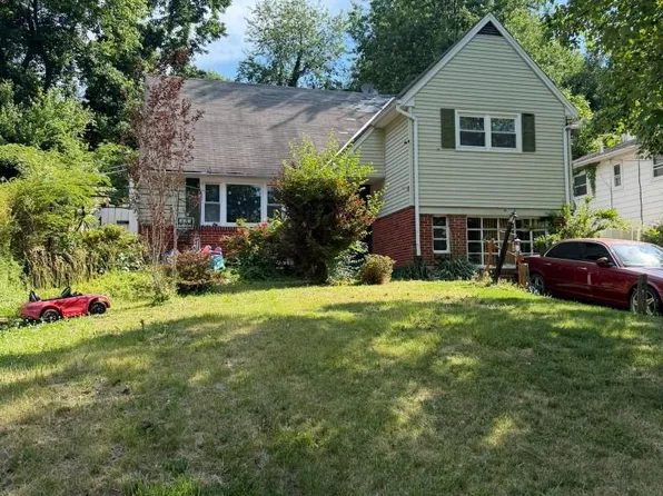 6104 Greenvale Pkwy, Riverdale, MD 20737