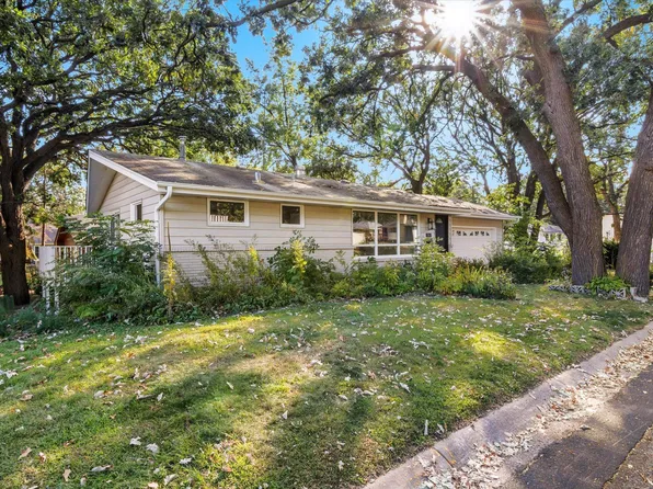 560 46th Ave NE, Columbia Heights, MN 55421