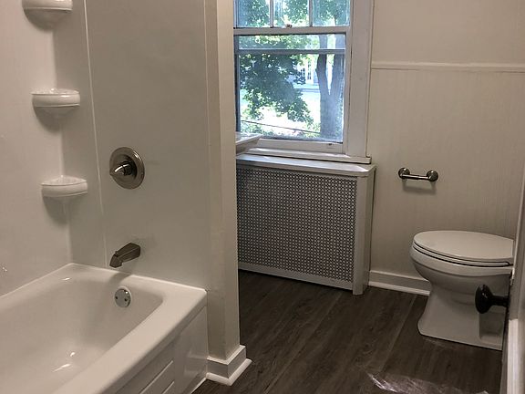 5th image of 245 E Hamilton Ave #1