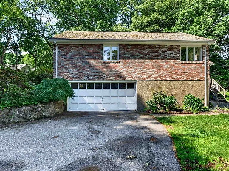 30 Fairbanks Rd — Photo 28
