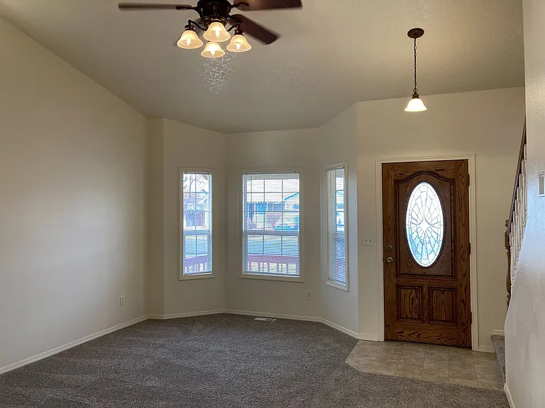 721 E Hawk St — Photo 5