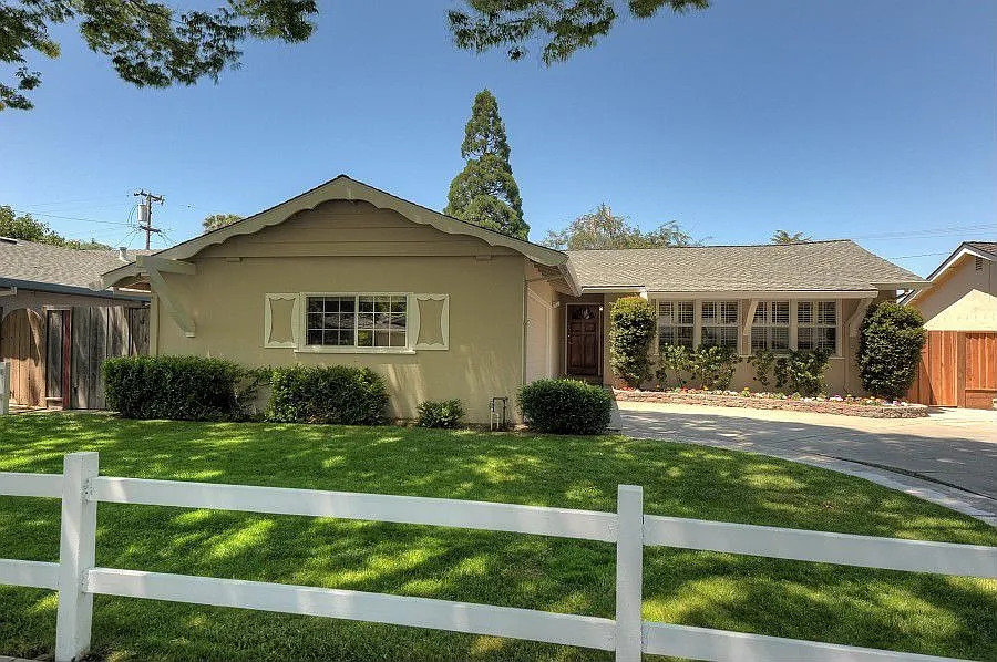 1485 Cameo Dr photo 1