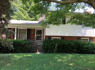 7407 Arapaho Dr, Louisville, KY